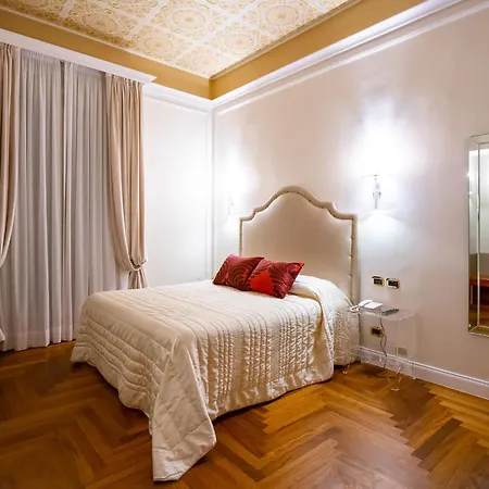 Ξενοδοχείο Boutique Puccini 4*